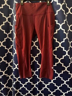 lululemon athletica Women's Burgundy Capri Leggings with Side Pockets